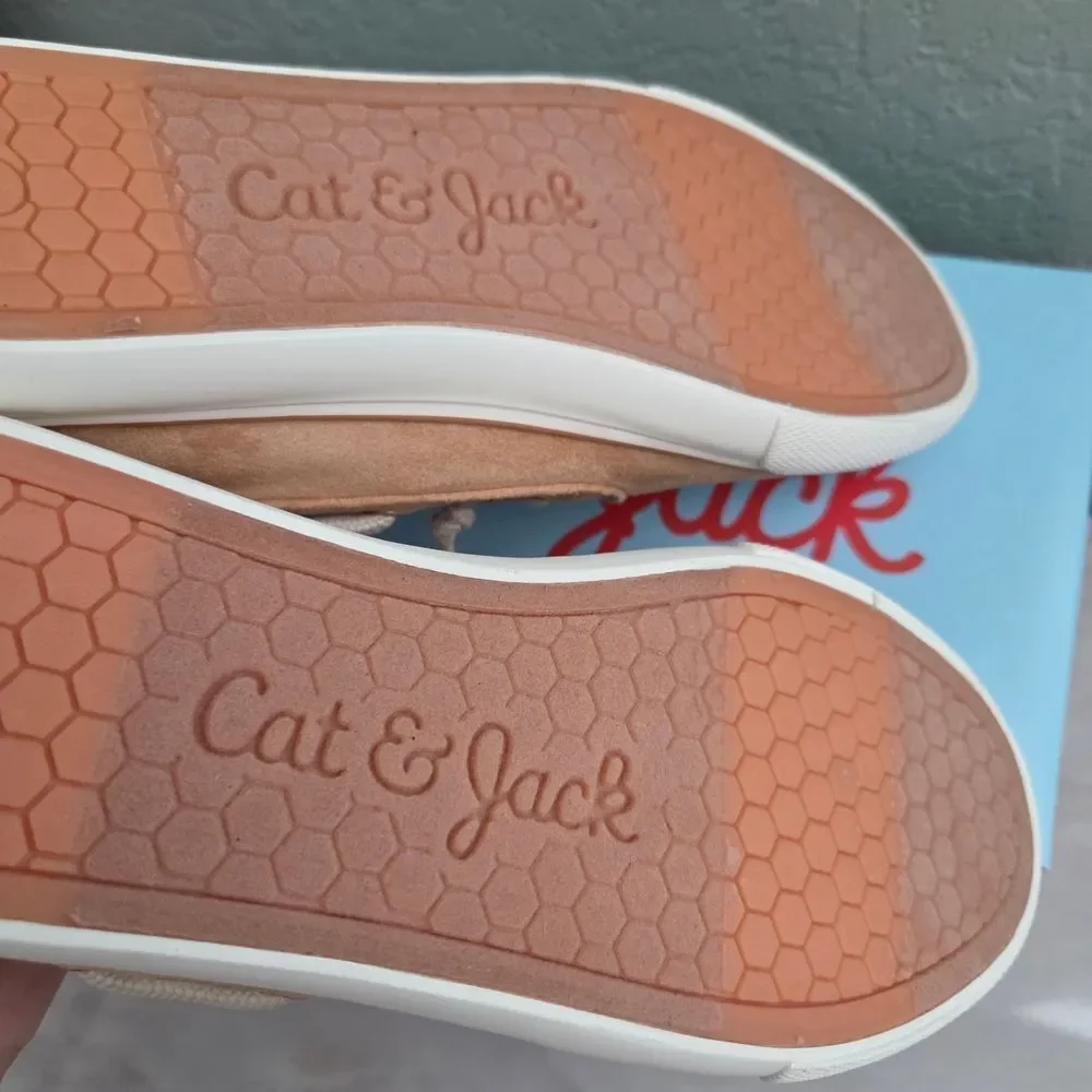 Cat & Jack Kids  Reece Brown  Sneakers Loafers Size 4
